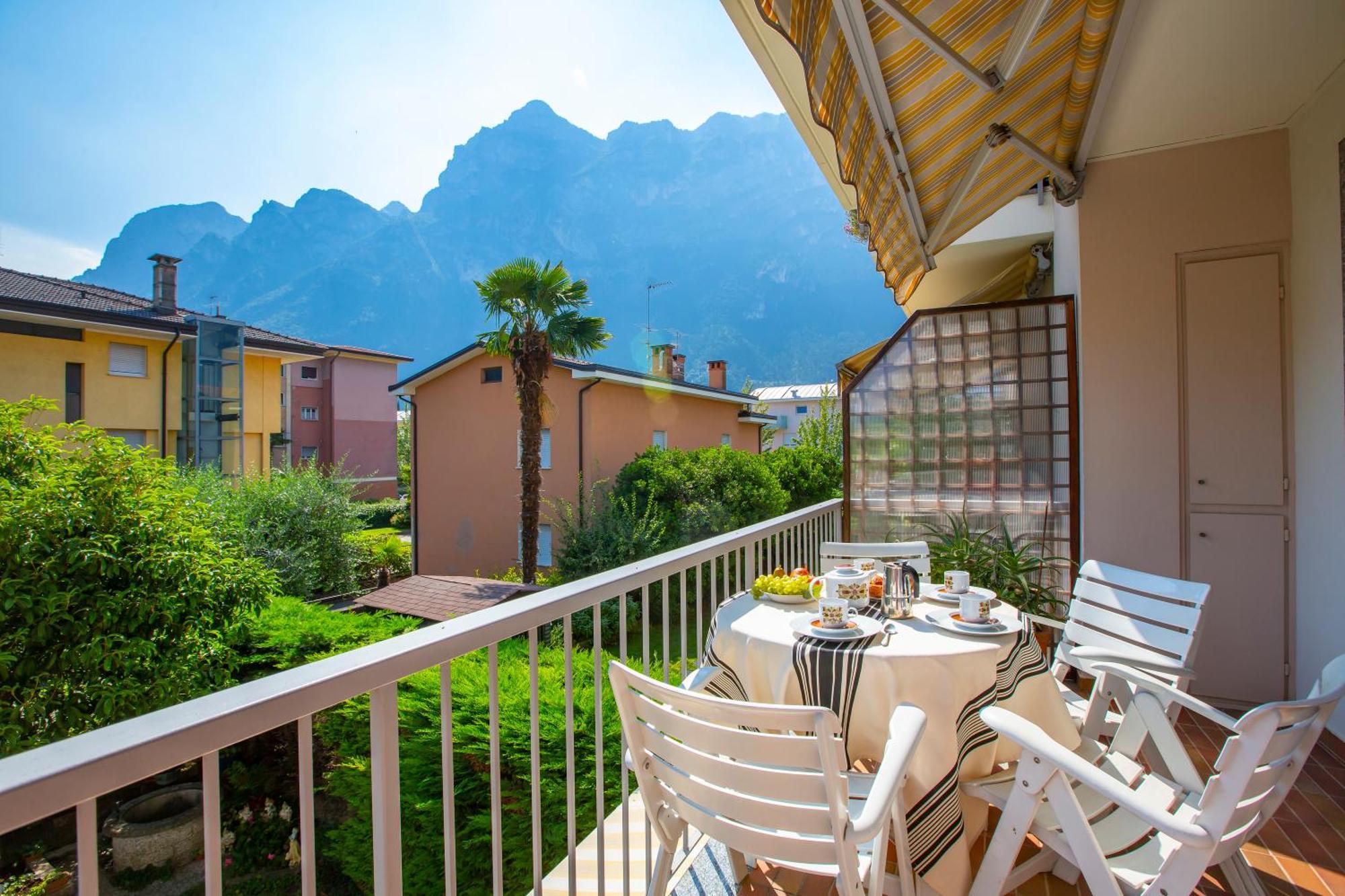 Appartamento Emma - Happy Rentals Riva del Garda Dış mekan fotoğraf